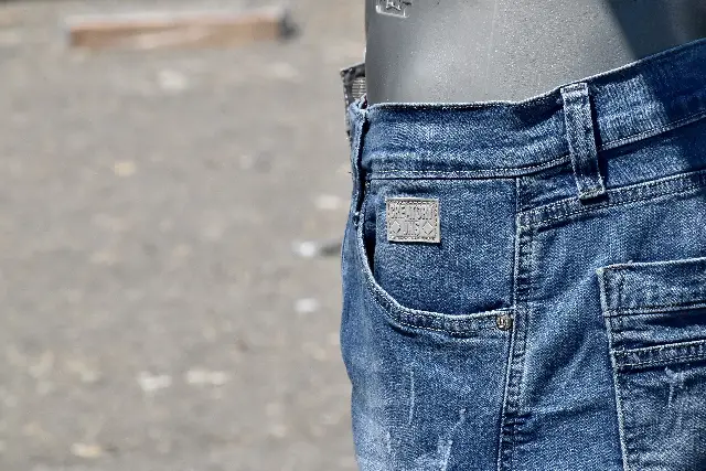 Cotton vs. Stretch Fabric in Denims